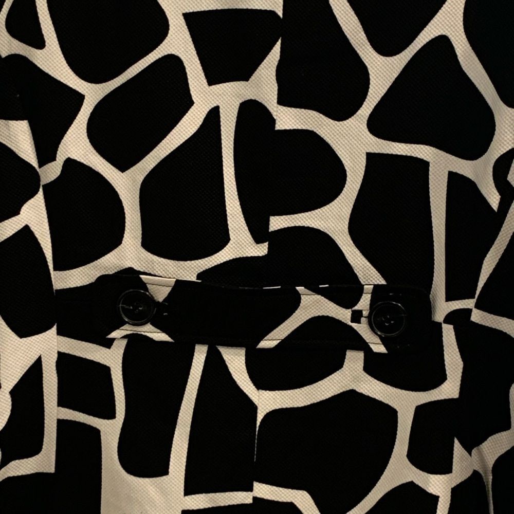 East 5th Black and White Patterned Blazer - Picture 10 of 11